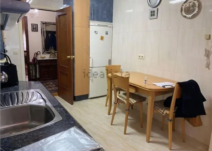 Apartment Amplio En Coruna Cerca De Riazor A Coruna